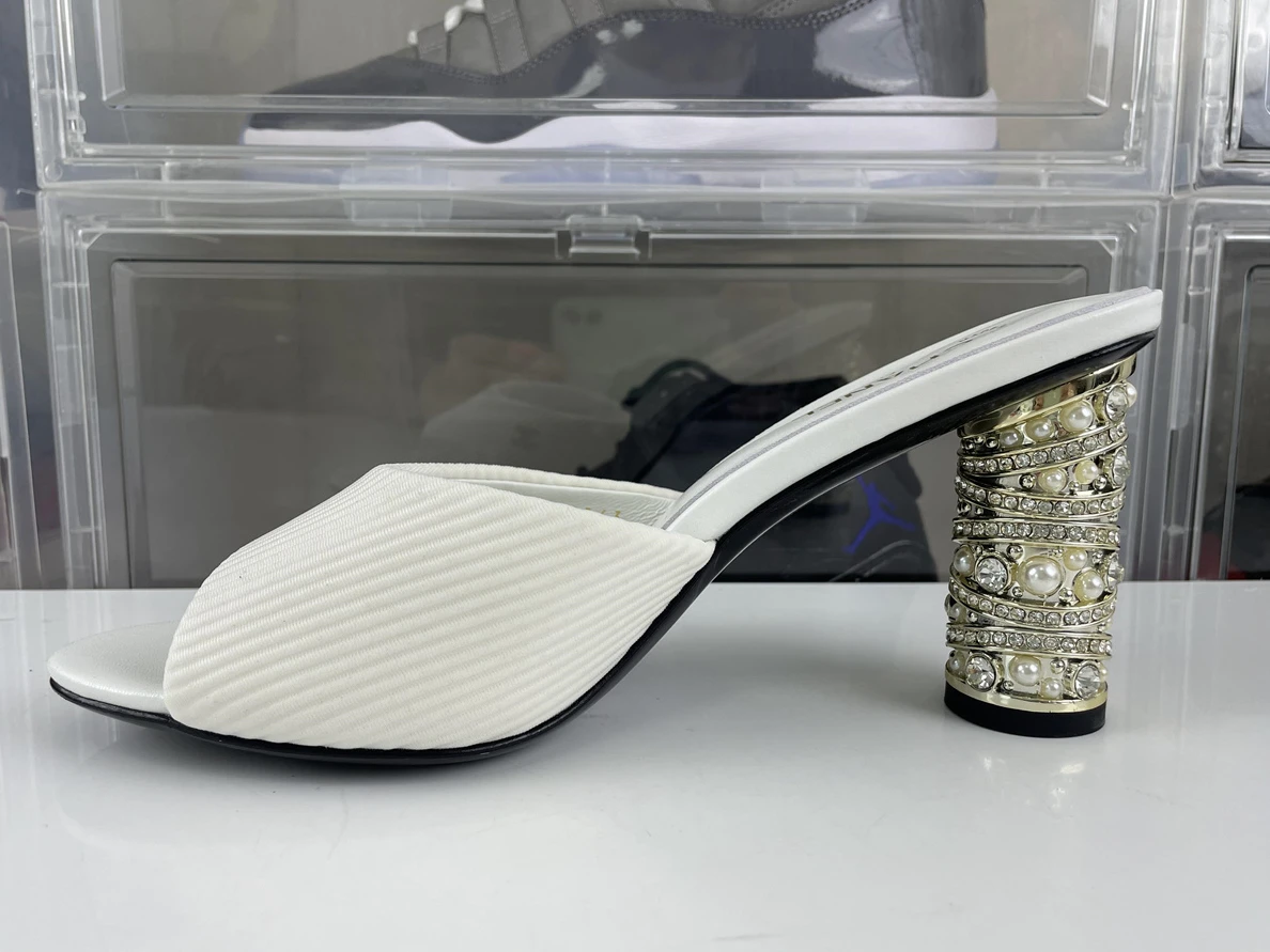 7195 Chanel White Gold high heel with pearl Fashionable 1224