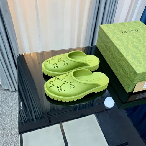 736 Gucci Slipper TopPick 3126