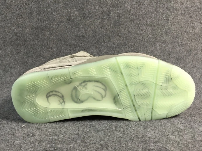 7542 Jordan 4 Retro Kaws 930155- Fashionable 905