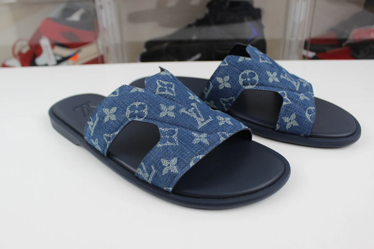 7642 Louis Vuitton Miami Blue Slides SC Fashionable 214