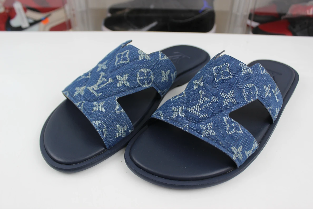 7642 Louis Vuitton Miami Blue Slides SC Fashionable 214