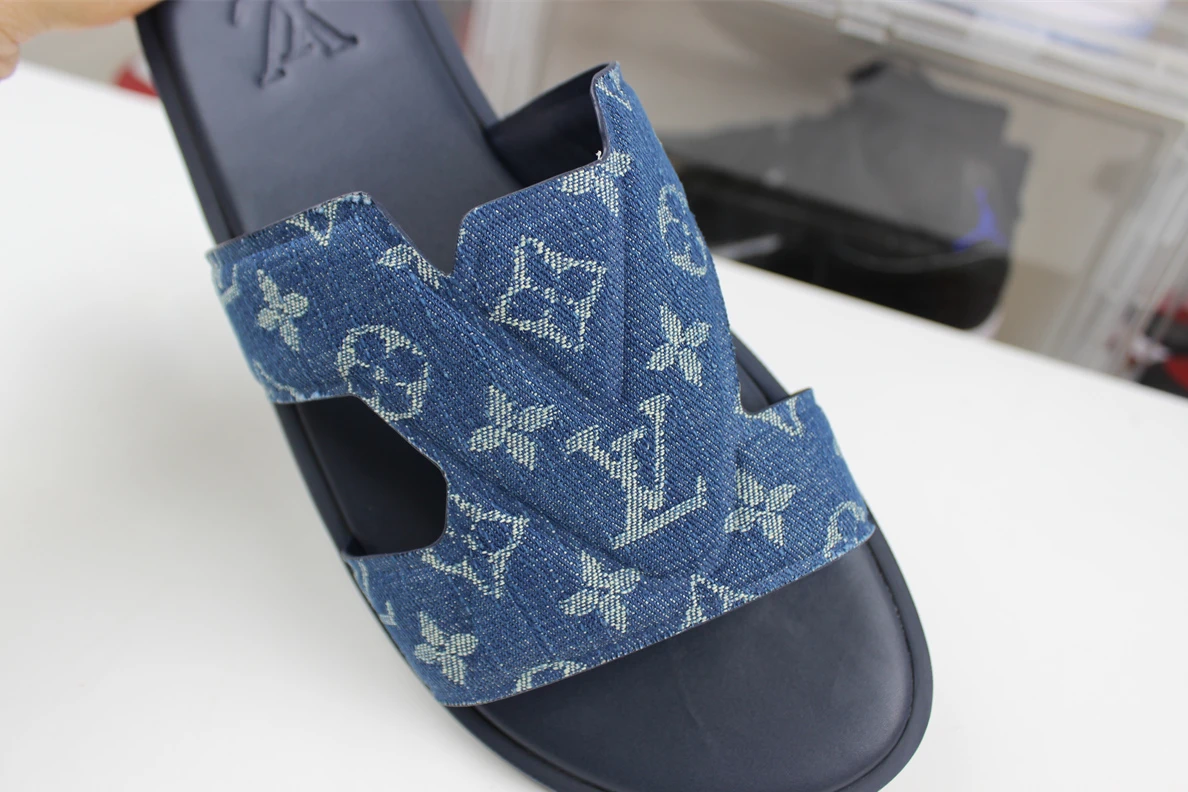 7642 Louis Vuitton Miami Blue Slides SC Fashionable 214