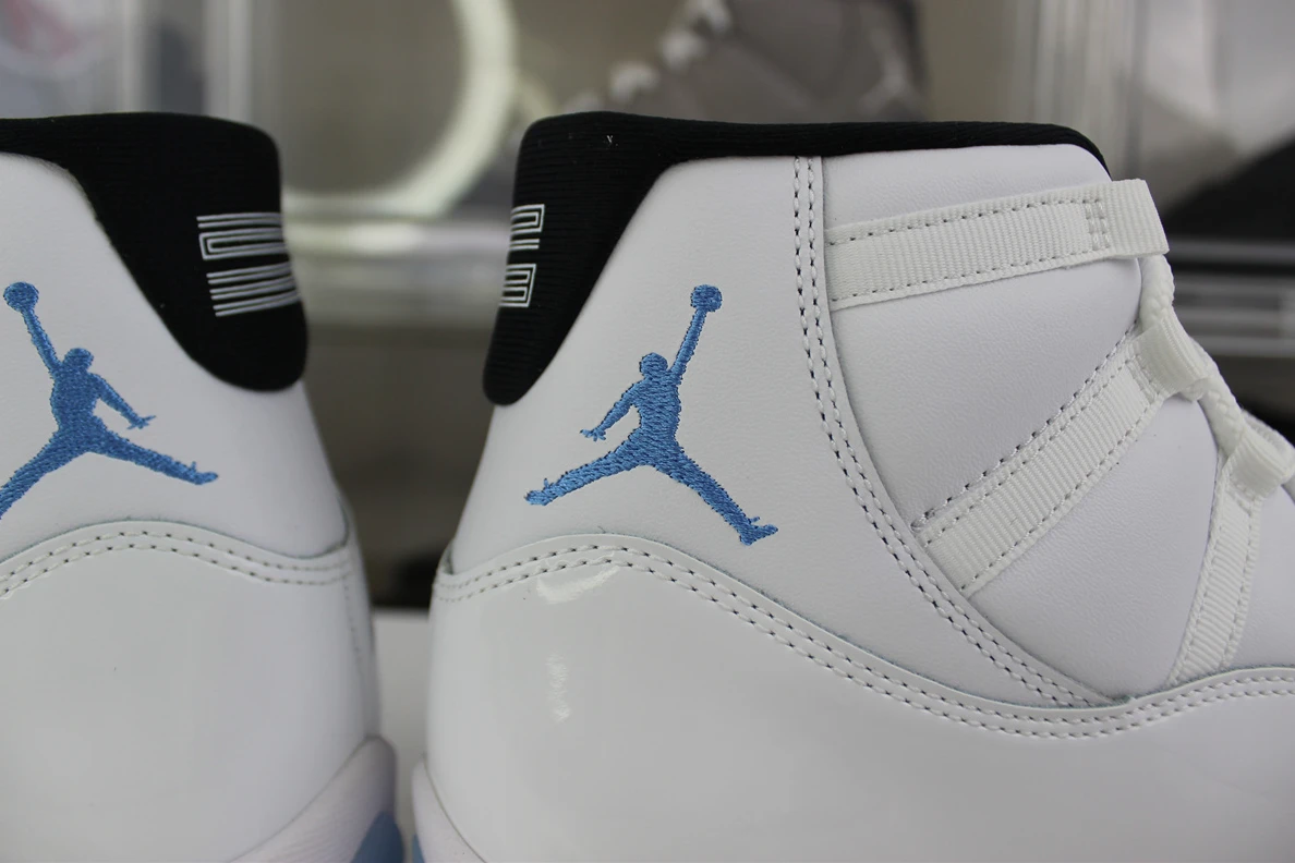 7716 GOAT Air Jordan 11 “Legend Blue” GoAnywhere 1040