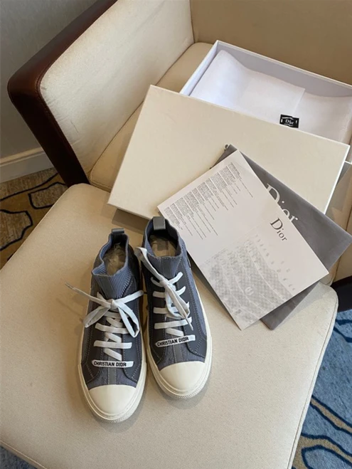 7787 DR Sneaker BestValue 1689