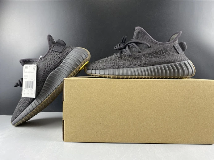 7852 adidas Yeezy Boost 350 V2 Cinder Reflective FY StreetReady 2907