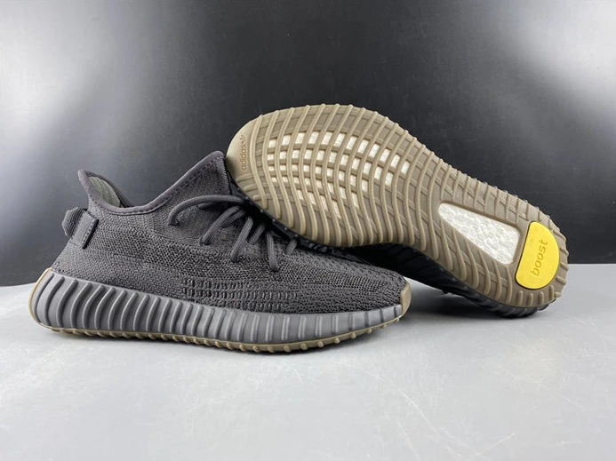7852 adidas Yeezy Boost 350 V2 Cinder Reflective FY StreetReady 2907