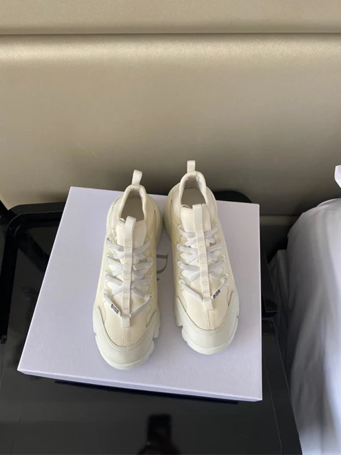 7872 DR-CONNECT WHITE KCK222NGG_S10W Comfortable 1680