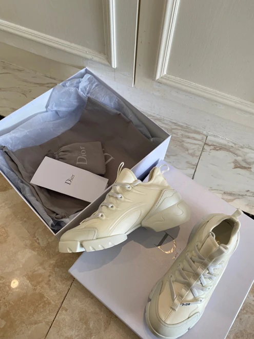7872 DR-CONNECT WHITE KCK222NGG_S10W Comfortable 1680