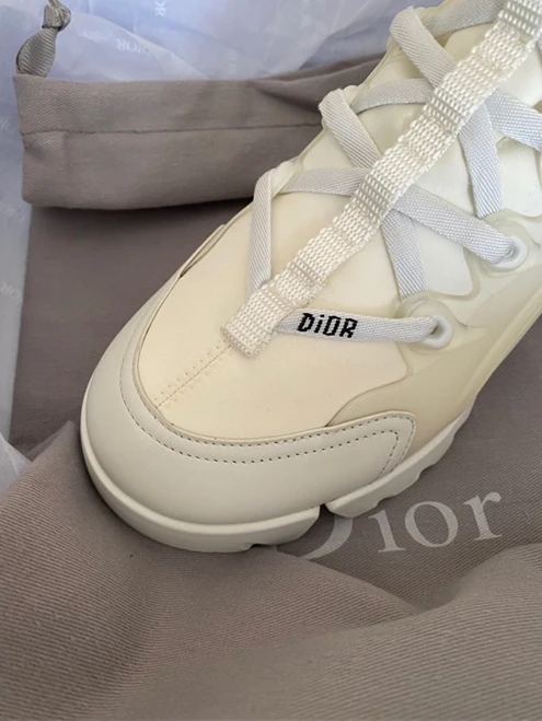 7872 DR-CONNECT WHITE KCK222NGG_S10W Comfortable 1680