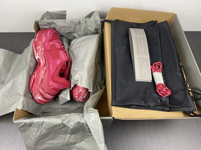 7878 BLCG Triple S Faded Red  524039 W3CN3 Affordable 3347