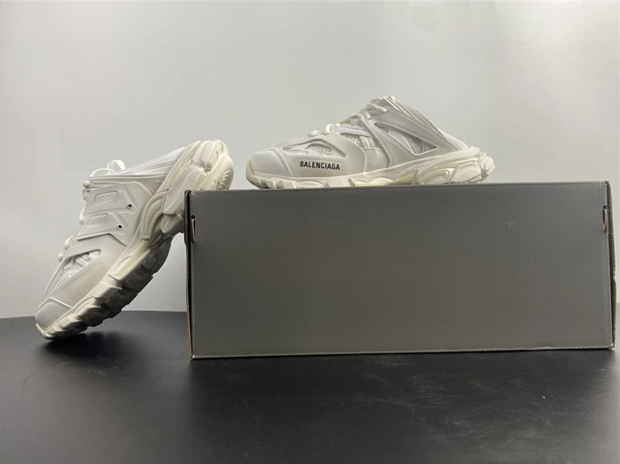 8230 BLCG Track Mule White  653813 W3CP3 SportInspired 3482