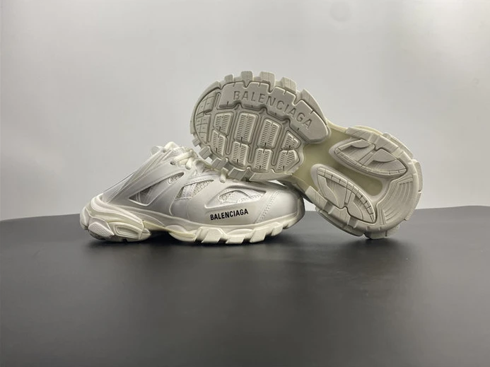8230 BLCG Track Mule White  653813 W3CP3 SportInspired 3482