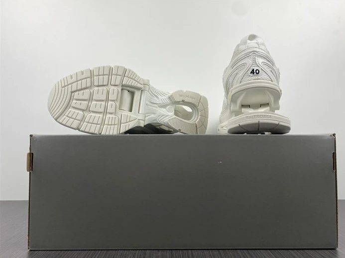 8335 BLCG X-Pander White 653871 W2RA2 NewStyle 3353