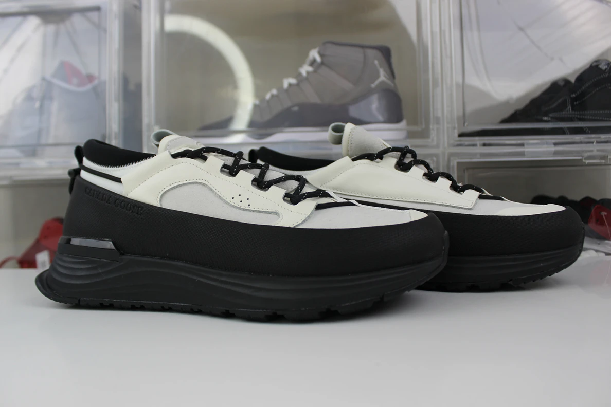 8673 Canada Goose Glacier Trail Black White GoAnywhere 3581