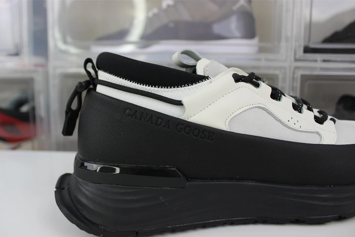 8673 Canada Goose Glacier Trail Black White GoAnywhere 3581