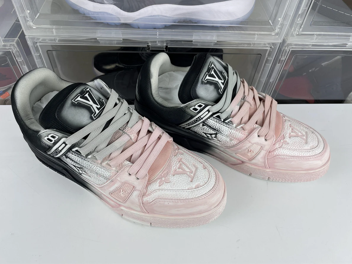 8695 LV Skate shoes Black Pink 4 leafs ModernLook 180