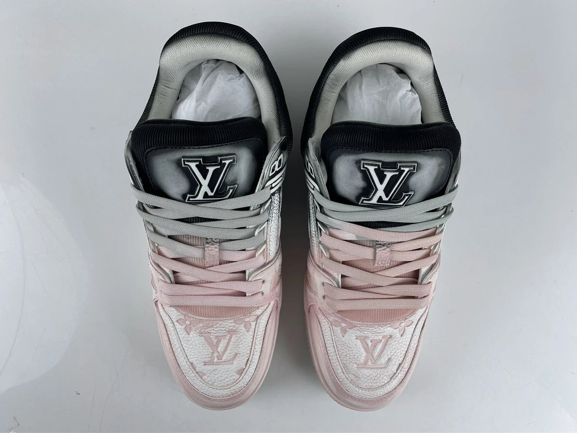8695 LV Skate shoes Black Pink 4 leafs ModernLook 180