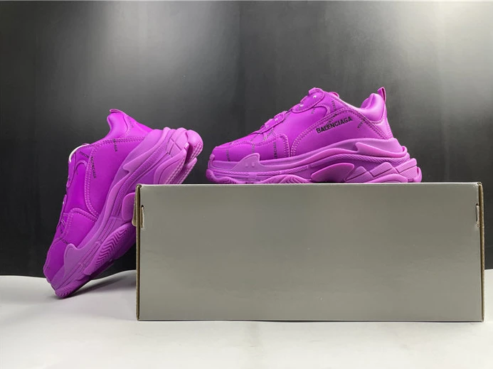 8756 BLCG TRIPLE SNEAKER 524039 W2FA1 EasyMatch 3397