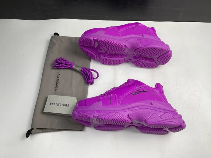 8756 BLCG TRIPLE SNEAKER 524039 W2FA1 EasyMatch 3397