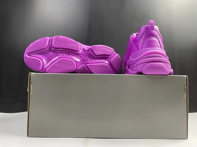 8756 BLCG TRIPLE SNEAKER 524039 W2FA1 EasyMatch 3397