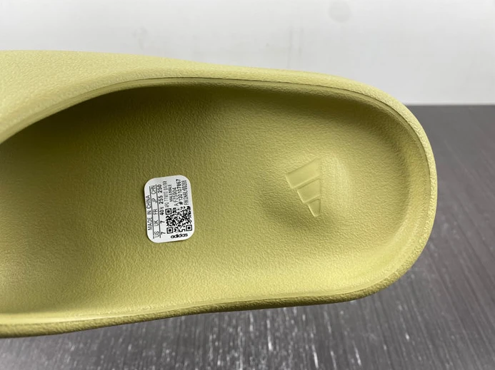 8879 adidas Yeezy Slide Green FZ WellDesigned 3038