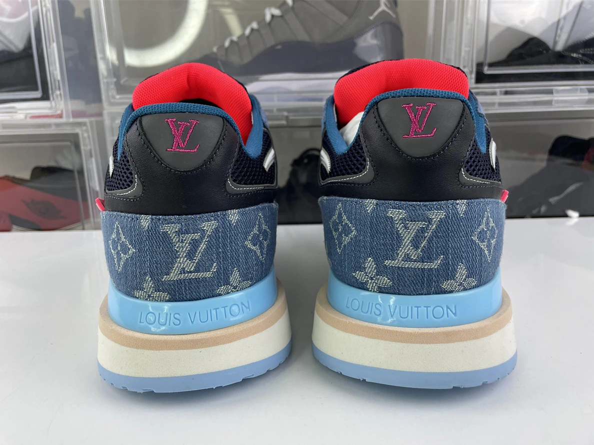 8886 LV Blue Run Away Monogram with Jean AllSeason 177