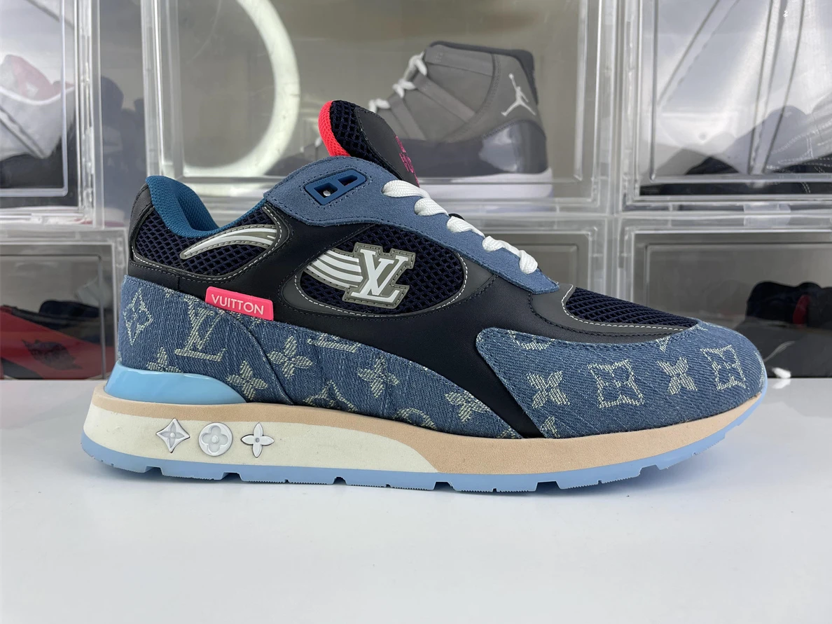 8886 LV Blue Run Away Monogram with Jean AllSeason 177