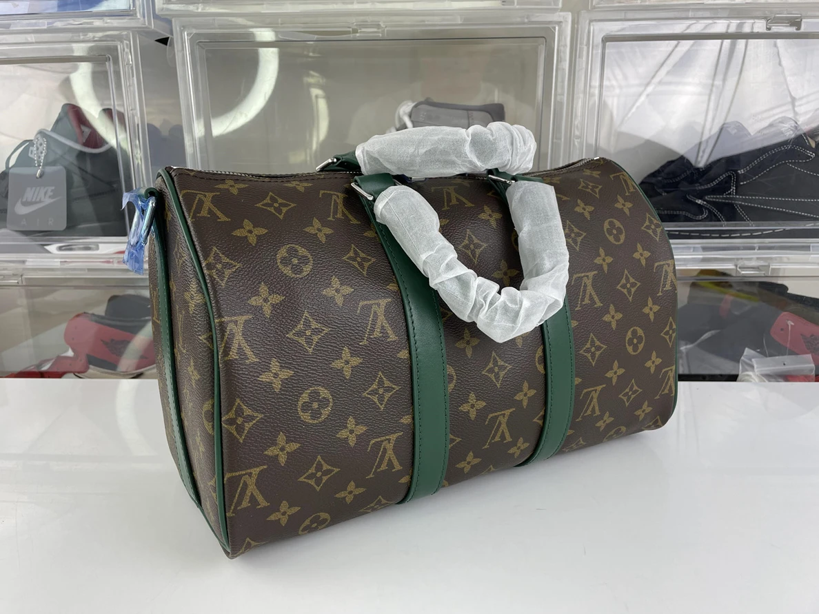 9123 LV Brown with Dark Green strap Keeall Bandouliere travelling bag (34 x 21 x 16 cm) GoodFit 147