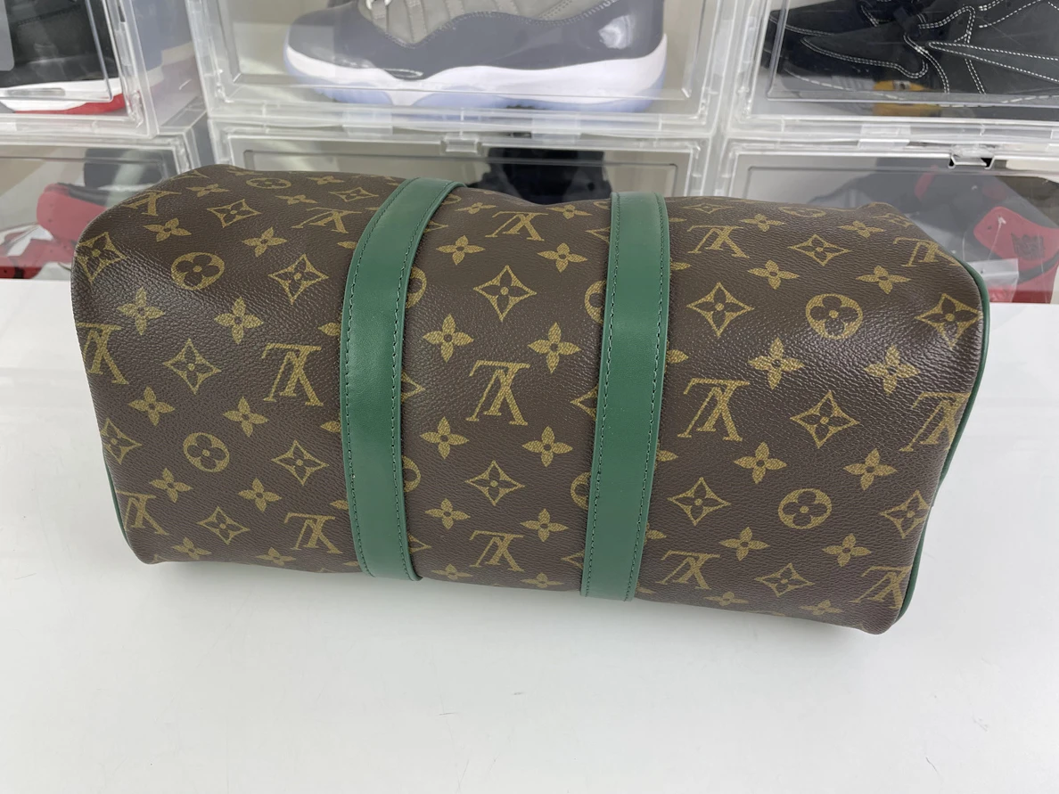 9123 LV Brown with Dark Green strap Keeall Bandouliere travelling bag (34 x 21 x 16 cm) GoodFit 147