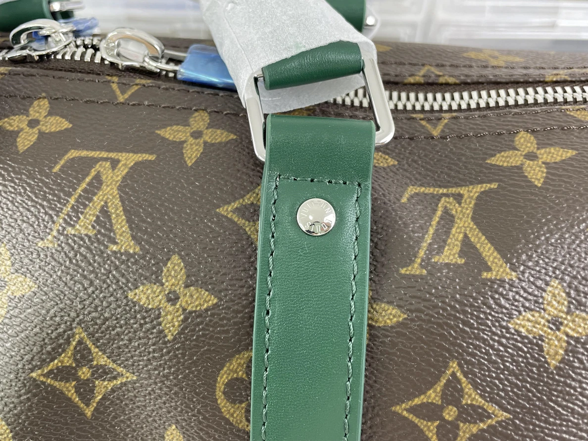 9123 LV Brown with Dark Green strap Keeall Bandouliere travelling bag (34 x 21 x 16 cm) GoodFit 147