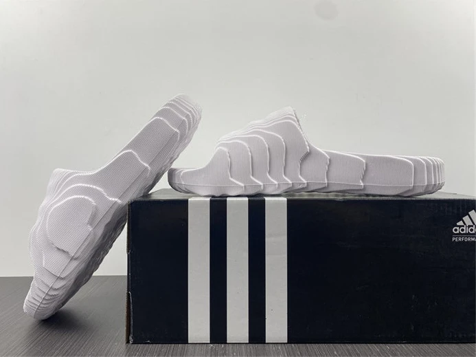 9133 ADIDAS New Colleettion Fashionable 3053