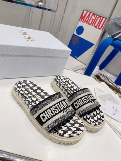 9150 Dio Slipper UrbanStyle 3299