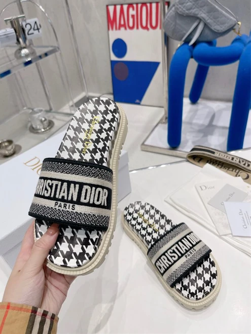9150 Dio Slipper UrbanStyle 3299