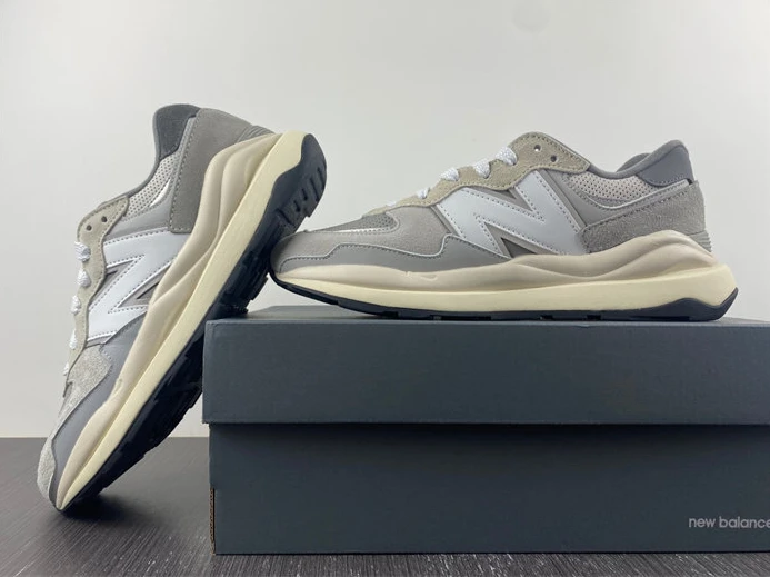 9260 New Balance 57 40 Grey Day M5740TA StreetReady 357