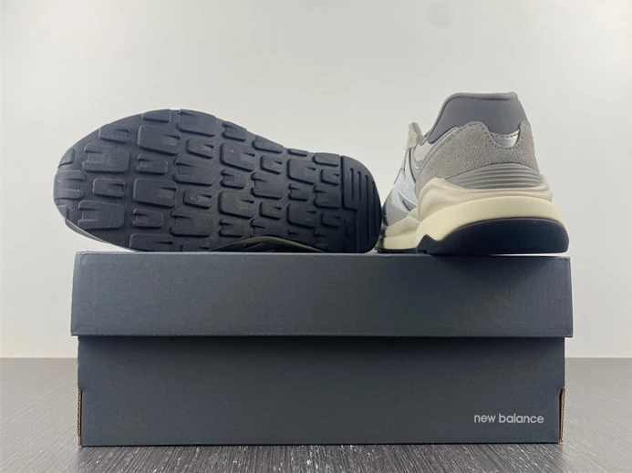 9260 New Balance 57 40 Grey Day M5740TA StreetReady 357