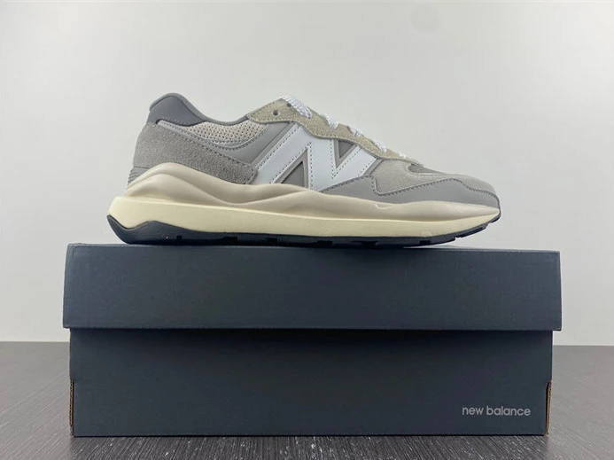 9260 New Balance 57 40 Grey Day M5740TA StreetReady 357