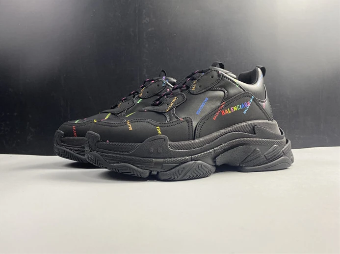 9307 BLCG SNEAKER TRIPLE.S.524039 W2FA1 WellDesigned 3404