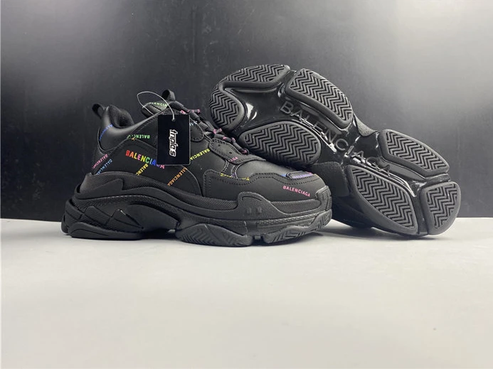 9307 BLCG SNEAKER TRIPLE.S.524039 W2FA1 WellDesigned 3404