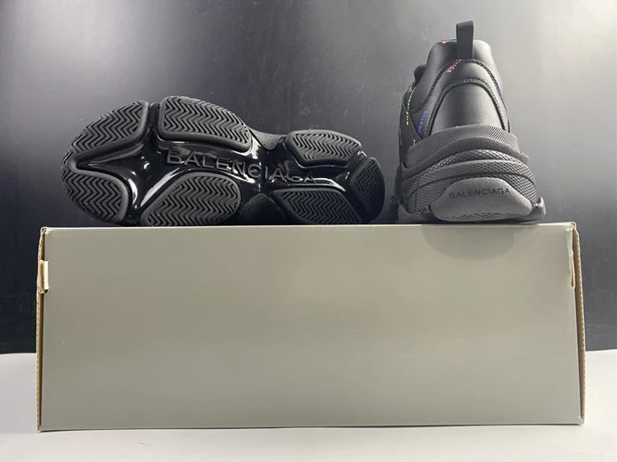 9307 BLCG SNEAKER TRIPLE.S.524039 W2FA1 WellDesigned 3404