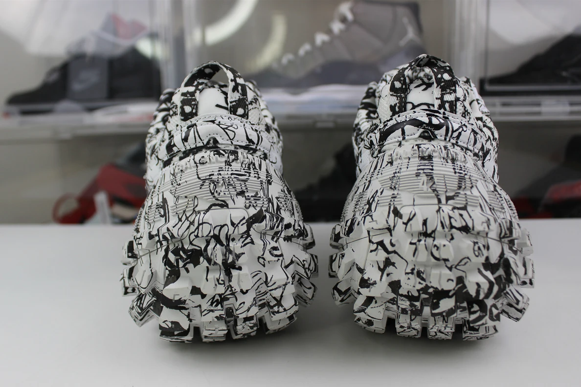 9330 Balenciaga Track Zebra Tyre Shape Sneaker White Black GoAnywhere 3420