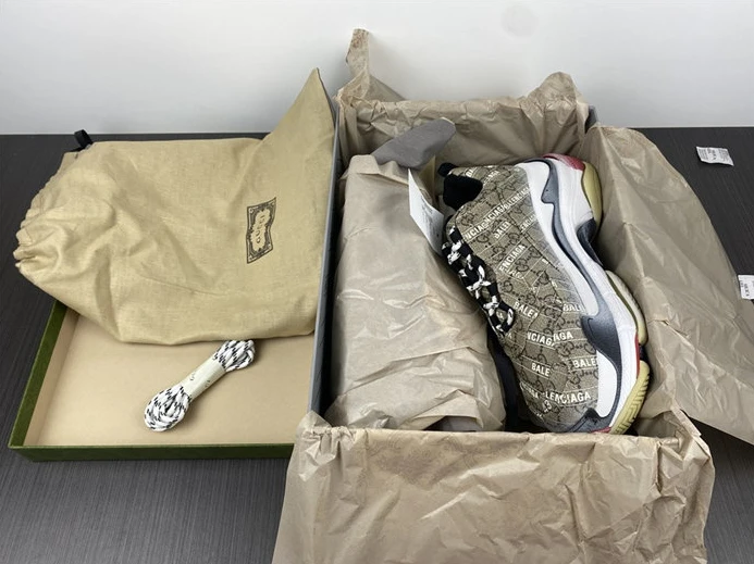 9572 Gucci x BLCG The Hacker Project Triple S Beige 681066 ULZ10 AllSeason 1703