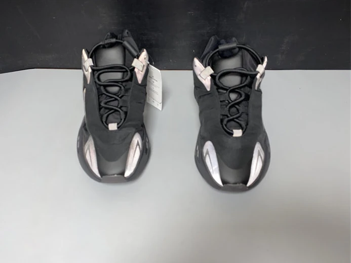 9730 adidas Yeezy Boost 700 MNVN Triple Black FV EasyMatch 3028