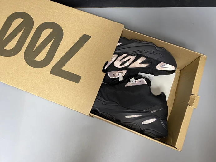 9730 adidas Yeezy Boost 700 MNVN Triple Black FV EasyMatch 3028