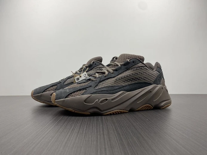 9738 adidas Yeezy Boost 700 V2 Mauve GZ StreetReady 2998