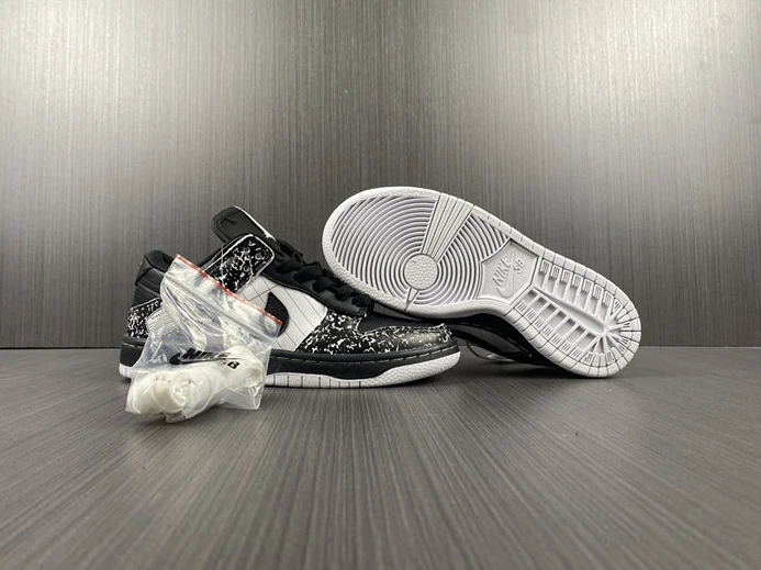 9748 Nike Dunk Low GS Nikebook 327624- ModernLook 2070