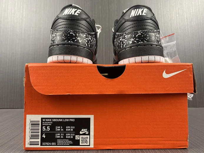9748 Nike Dunk Low GS Nikebook 327624- ModernLook 2070
