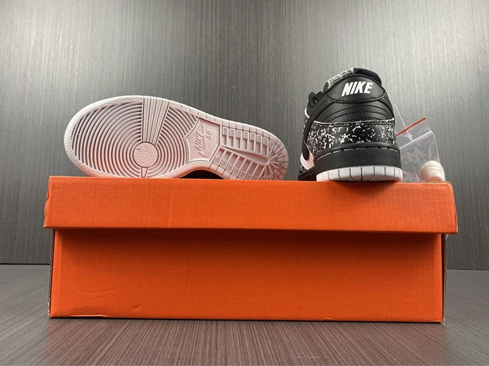 9748 Nike Dunk Low GS Nikebook 327624- ModernLook 2070