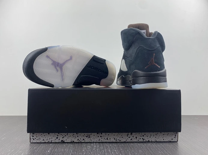 A Ma Maniére x Air Jordan 5 “Black”  FD1330-00 AllSeason 940