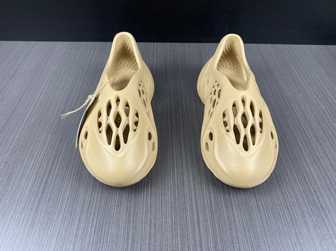 ADIDAS YEEZY Foam RNNR Ochre GW3354 Comfortable 2875