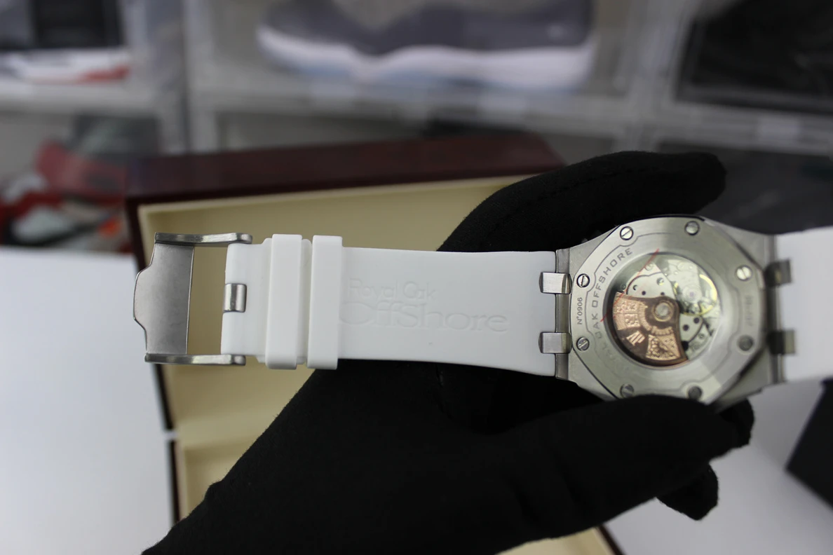 AP Audemars Piguet White Watch (42 x 14mm) GoodFit 328
